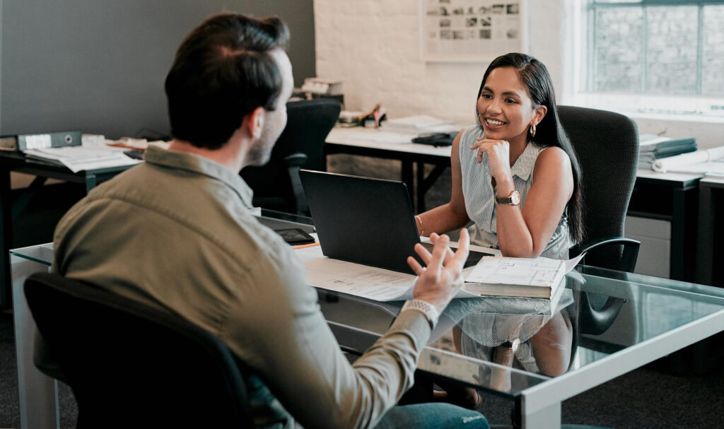 Qual a hora certa de contratar funcionários para minha empresa?
