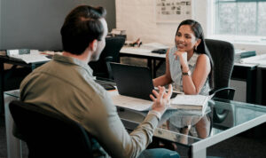 Qual a hora certa de contratar funcionários para minha empresa?